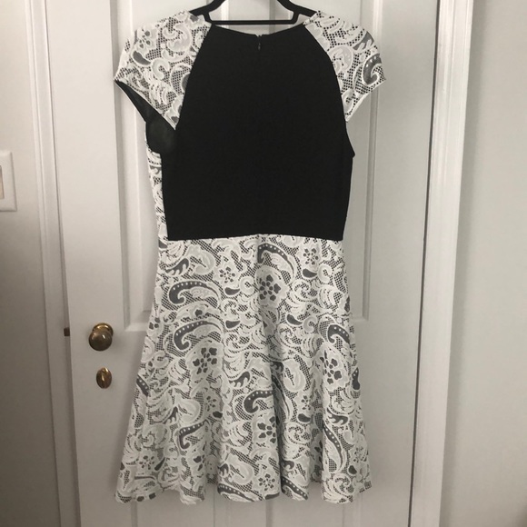 Julia Jordan Dress - Picture 3 of 3